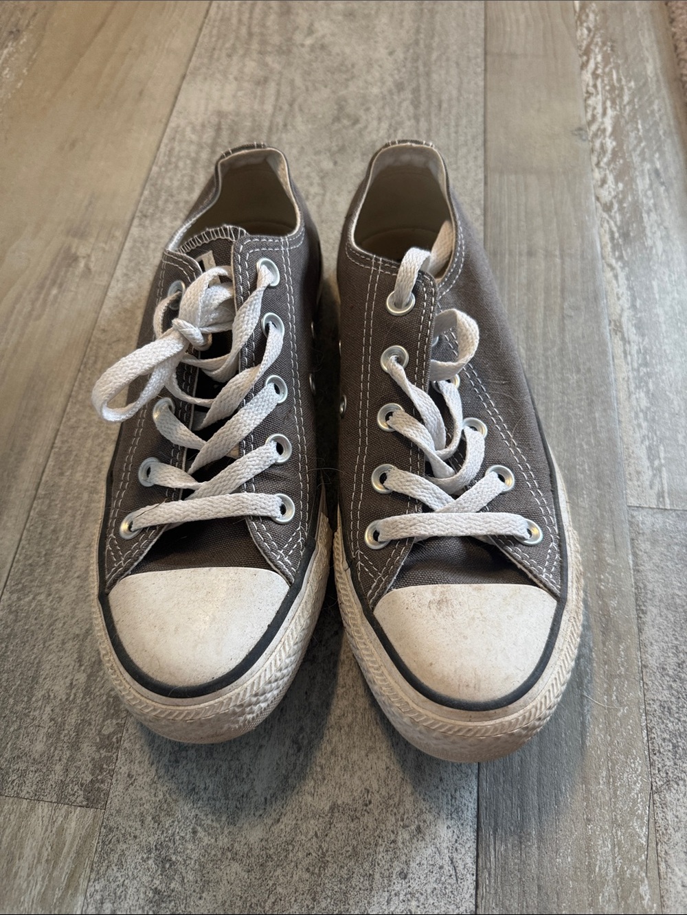 Classic Canvas Low-Top Kids Sneakers in Gray